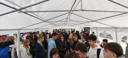 A szakképző iskola két napra elfoglalta a város központját